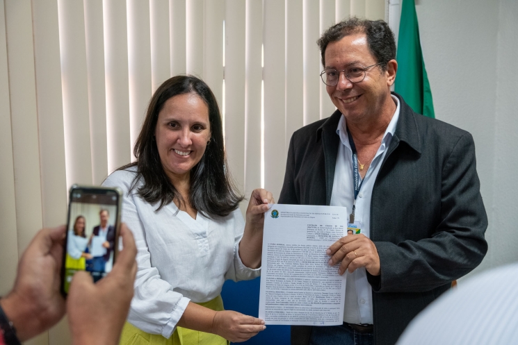 Portal Maltanet Prefeita De Santana Assina Contrato De Cess O De Uso